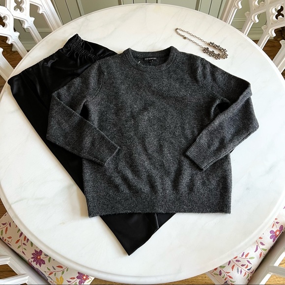 Banana Republic Fluffy Metallic Crewneck Sweater Dark Charcoal Sz XS - Picture 4 of 9